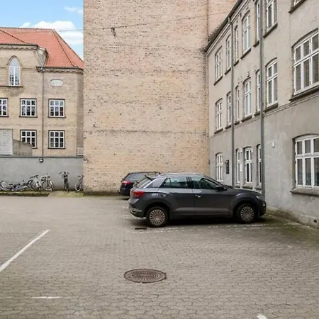 Apartment Near Pedestrian Street In