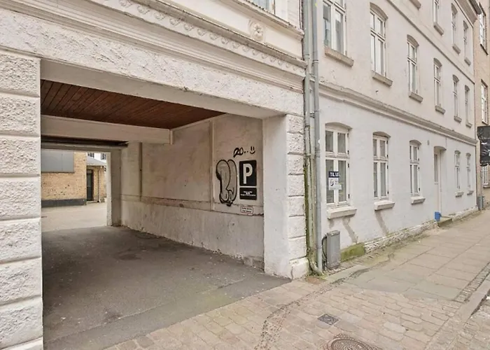 Lejlighed Near Pedestrian Street In *